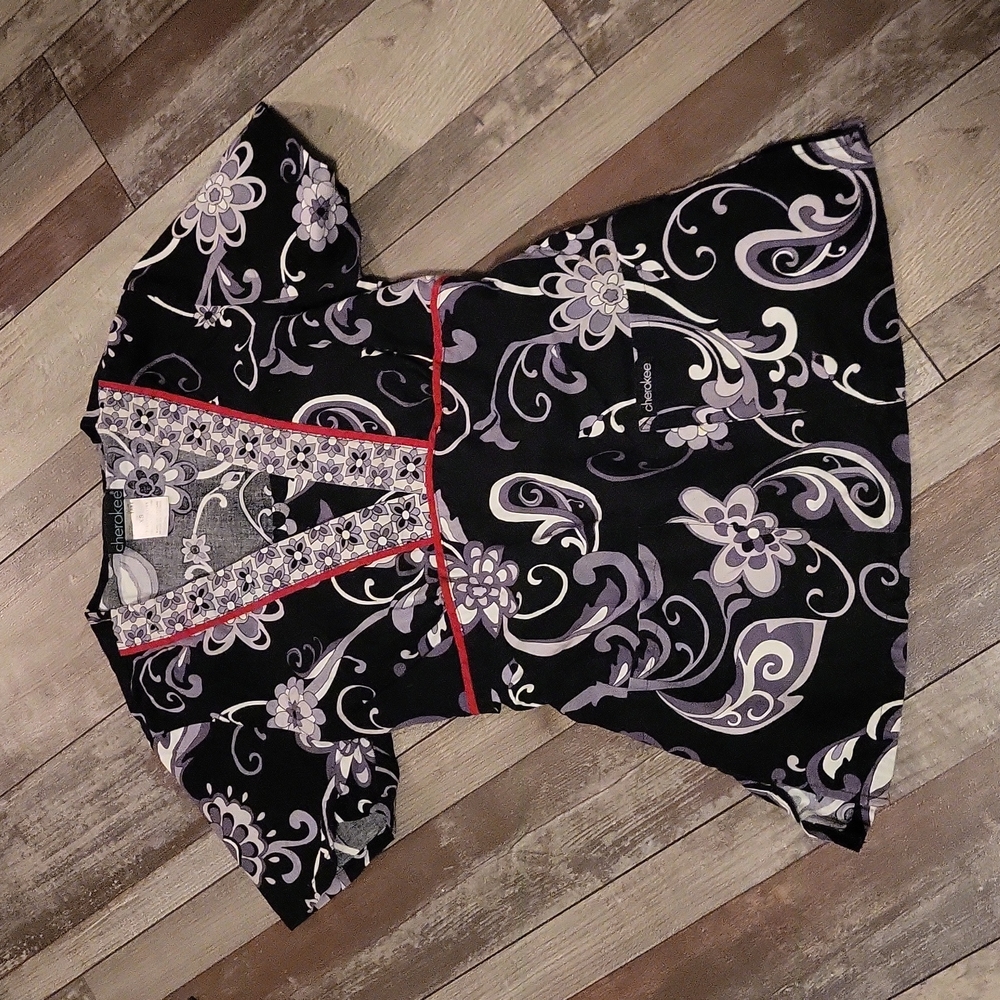 Womens Cherokee scrub top xs